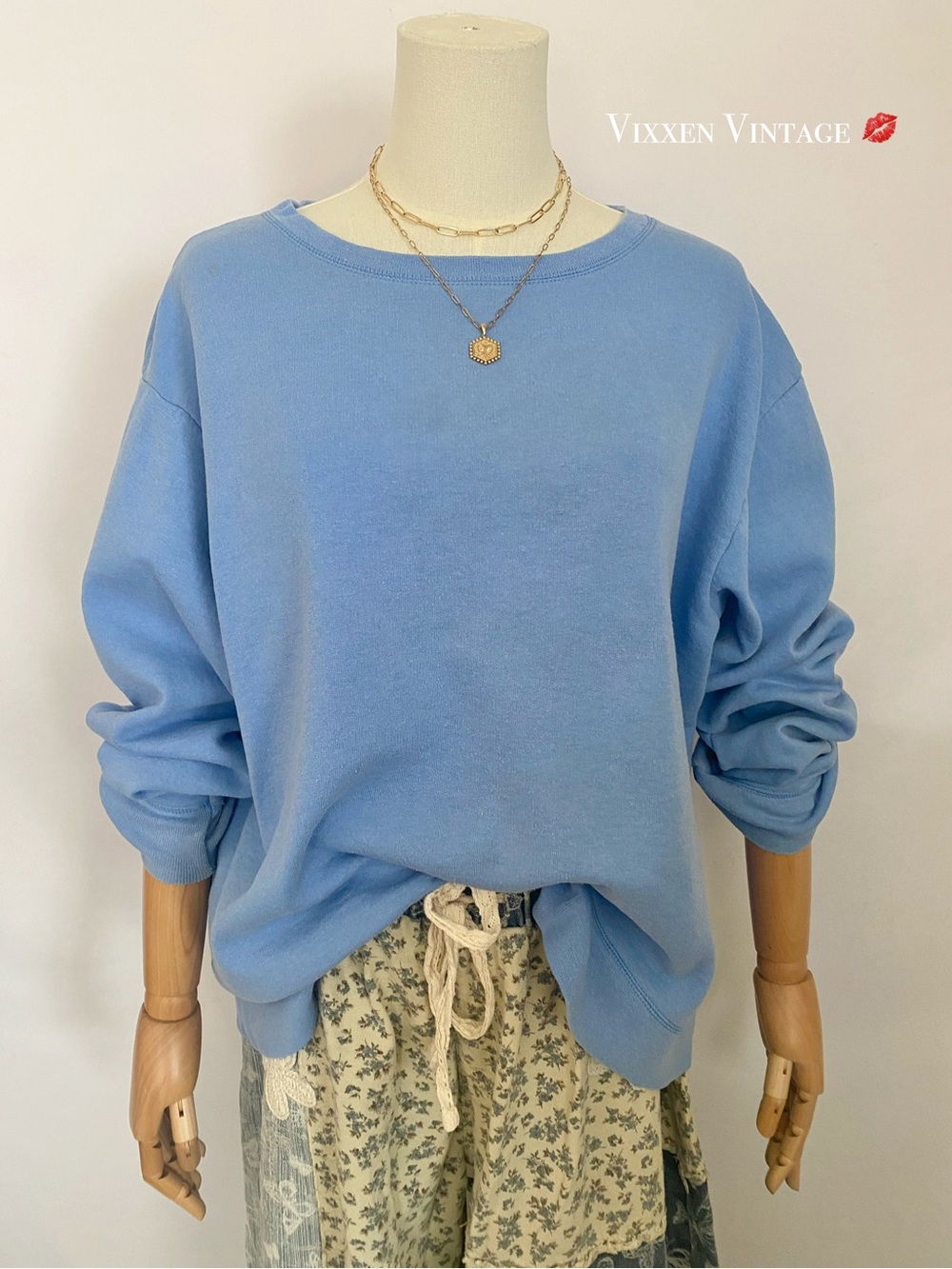 VINTAGE 1990'S HANES 'ECOSMART WOMEN'S FLEECE SWEATSHIRT' IN CORNFLOWER